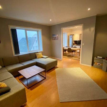 Nice And Central Apartment In Quiet Area Alesund Luaran gambar