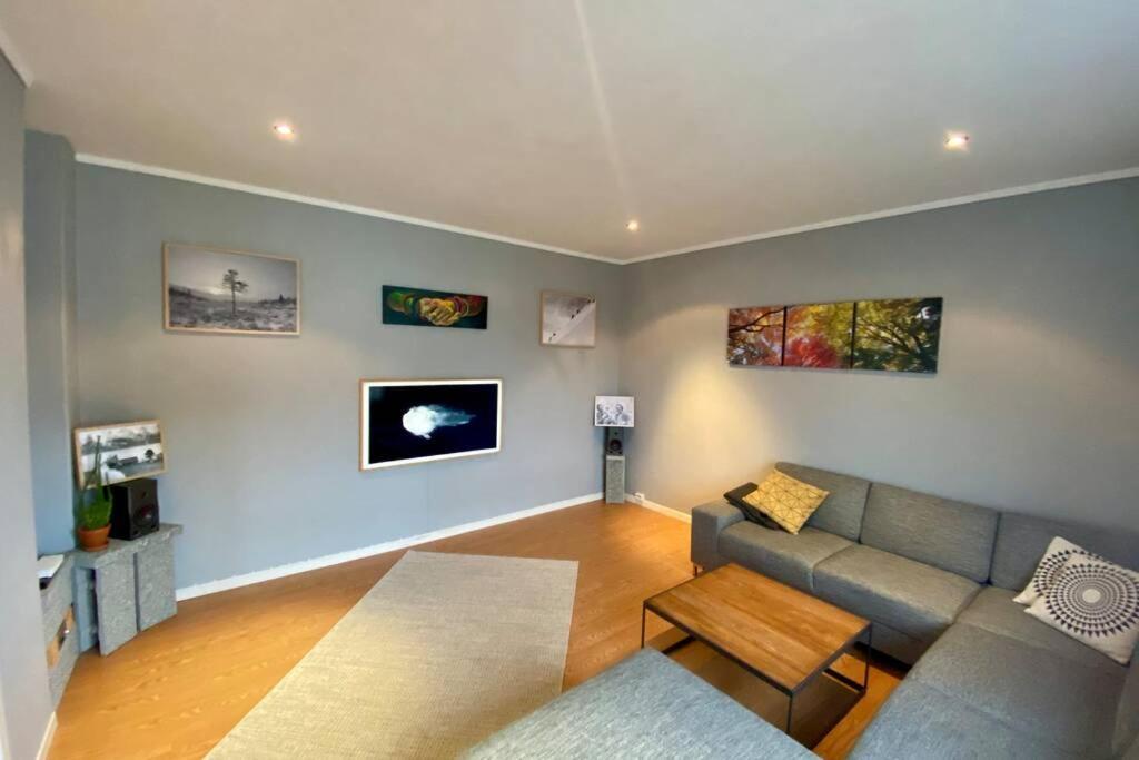 Nice And Central Apartment In Quiet Area Alesund Luaran gambar
